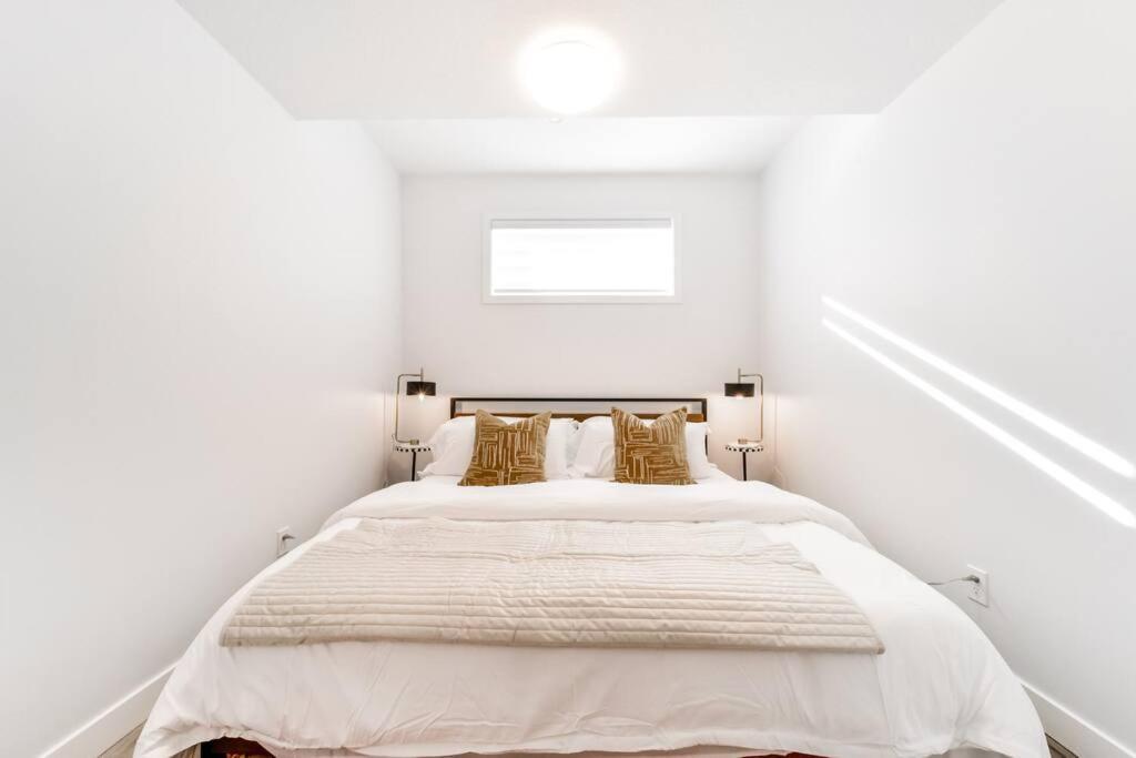 Cozy Nordic Utopia, Bsmt Suite Near Wem & Dt, King Bed, Wifi Edmonton Luaran gambar